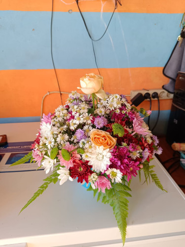 Bunga Meja rumahdukajekanrayapalangkaraya